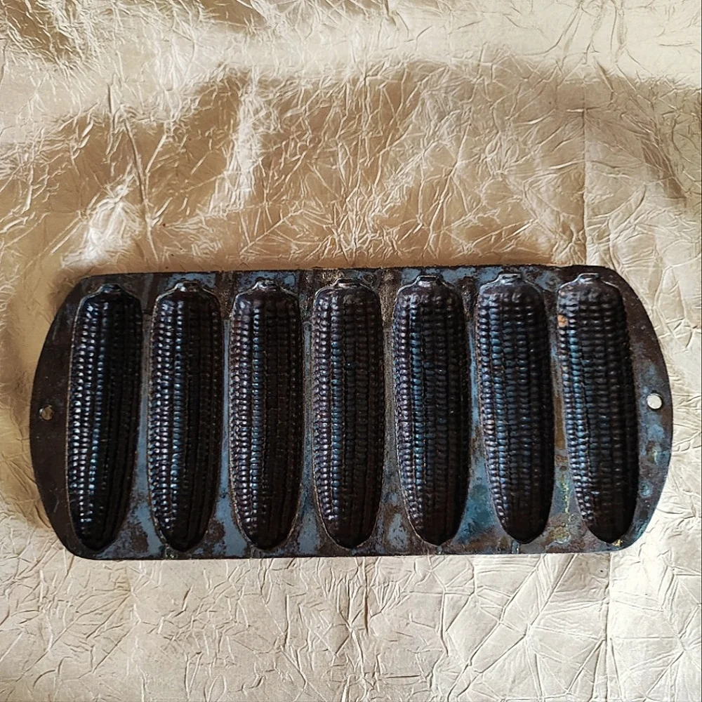 LODGE 27C2 Cornbread Corn Bread  Heavy Cast Iron Baking Dish Pan Vintage USA